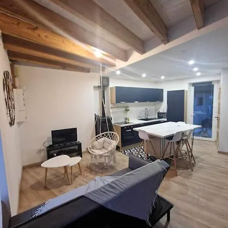 בית נופש Maison Chaleureuse, Centre Bourg