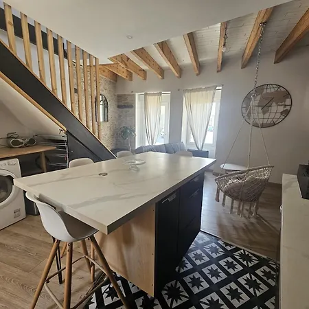 Maison Chaleureuse, Centre Bourg Casson